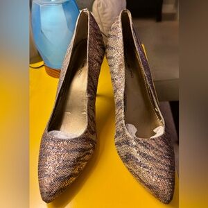 Bandolino Women's Shimmering Brown and Purple Heels